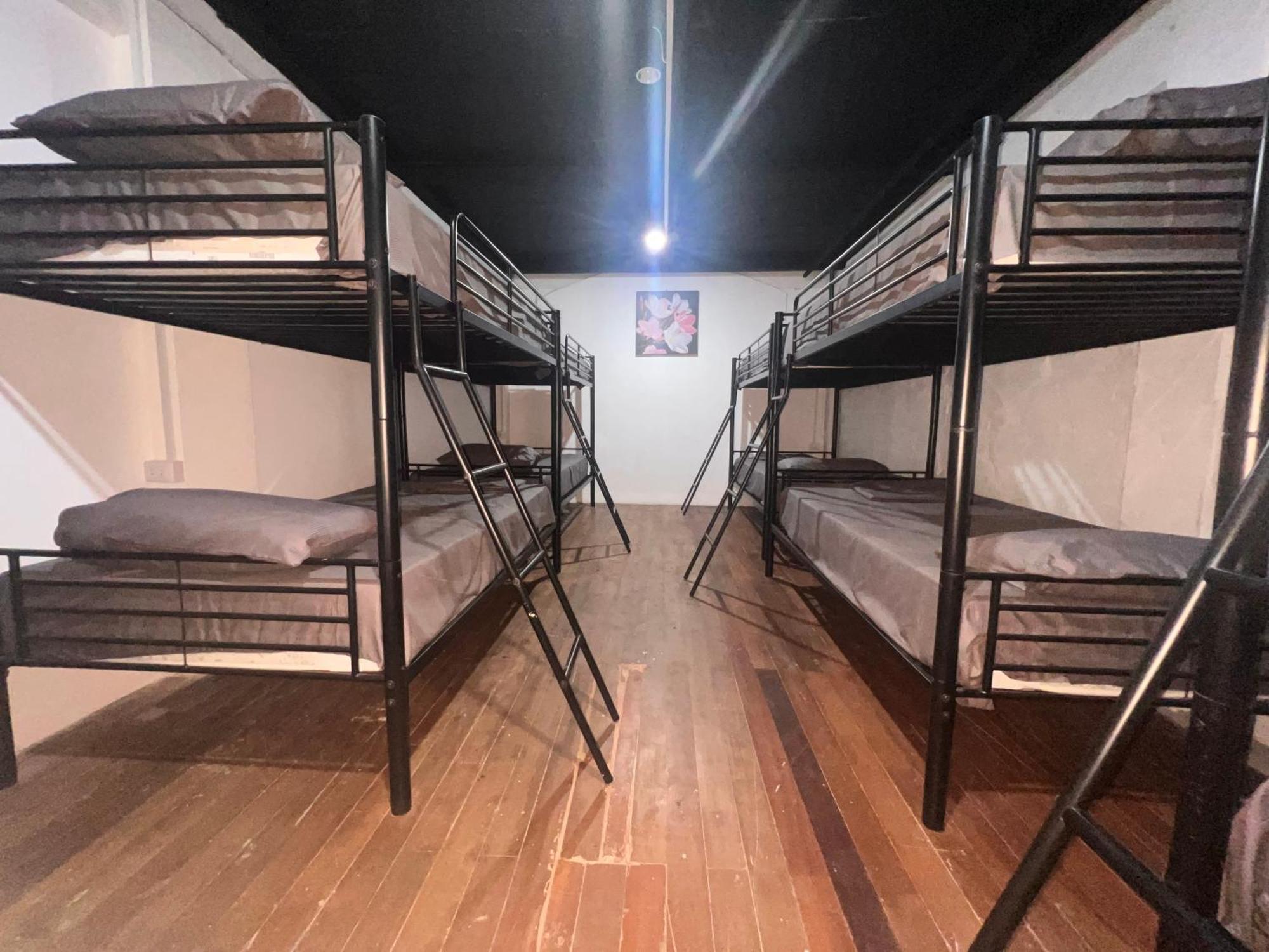 Patong Adventure Hostel Exteriör bild